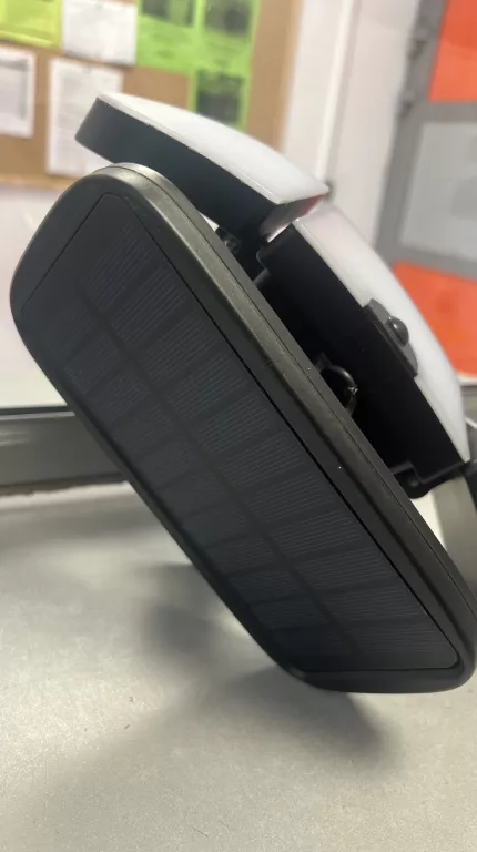LAMPA SCIENNA Z CZUJNIKIEM RUCHU SOLAR