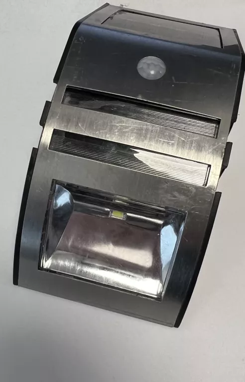 LAMPA LED ŚCIENNA SOLARNA Z CZUJNIKIEM GRUNDIG