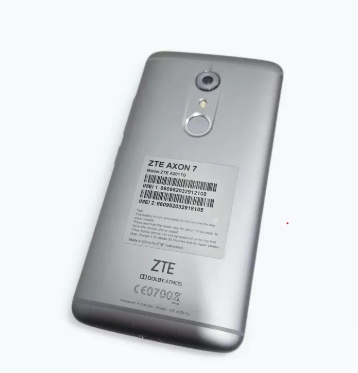 TELEFON ZTE AXON 7
