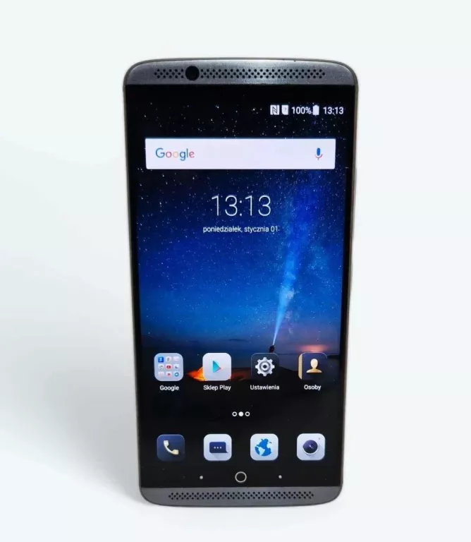 TELEFON ZTE AXON 7