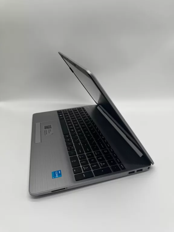 LAPTOP HP 250 G8 8/256GB SSD WIN 11 I3-1115G4 + PUDEŁKO,ZASILACZ