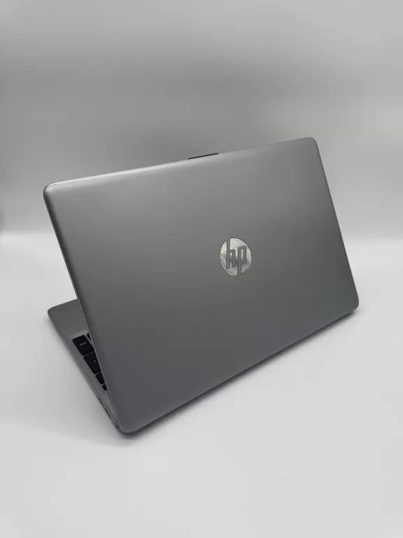 LAPTOP HP 250 G8 8/256GB SSD WIN 11 I3-1115G4 + PUDEŁKO,ZASILACZ