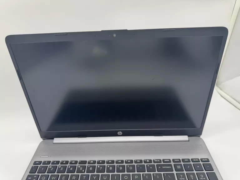 LAPTOP HP 250 G8 8/256GB SSD WIN 11 I3-1115G4 + PUDEŁKO,ZASILACZ