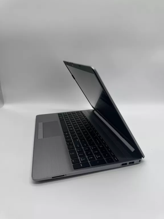 LAPTOP HP 250 G8 8/256GB SSD WIN 11 I3-1115G4 + PUDEŁKO,ZASILACZ