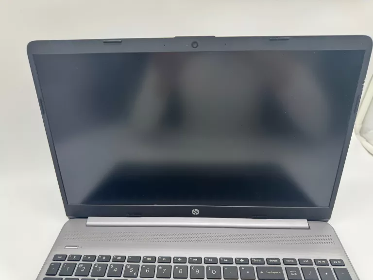 LAPTOP HP 250 G8 8/256GB SSD WIN 11 I3-1115G4 + PUDEŁKO,ZASILACZ