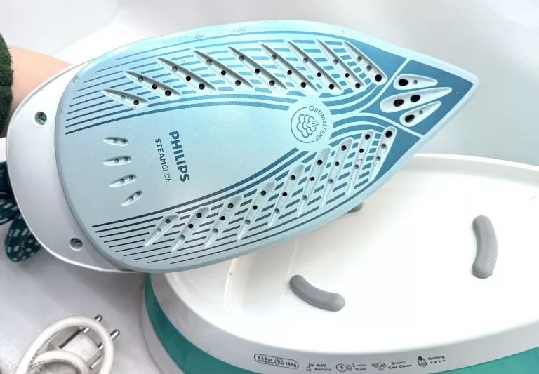 ŻELAZKO PAROWE PHILIPS PERFECTCARE VIVA STACJA GC7011