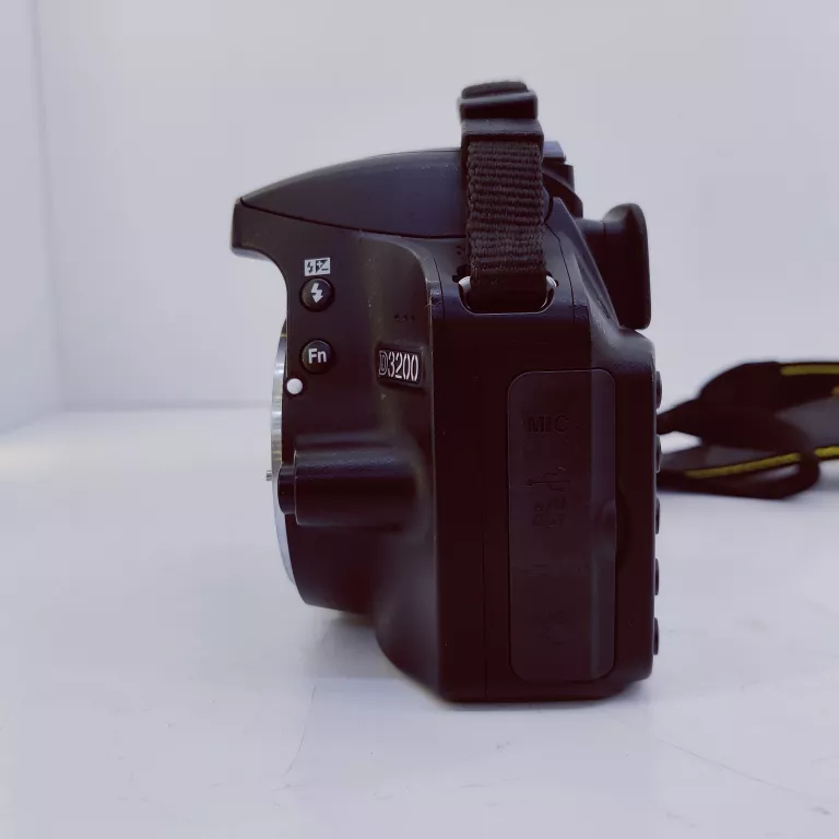 LUSTRZANAKA NIKON D3200 KOMPLET