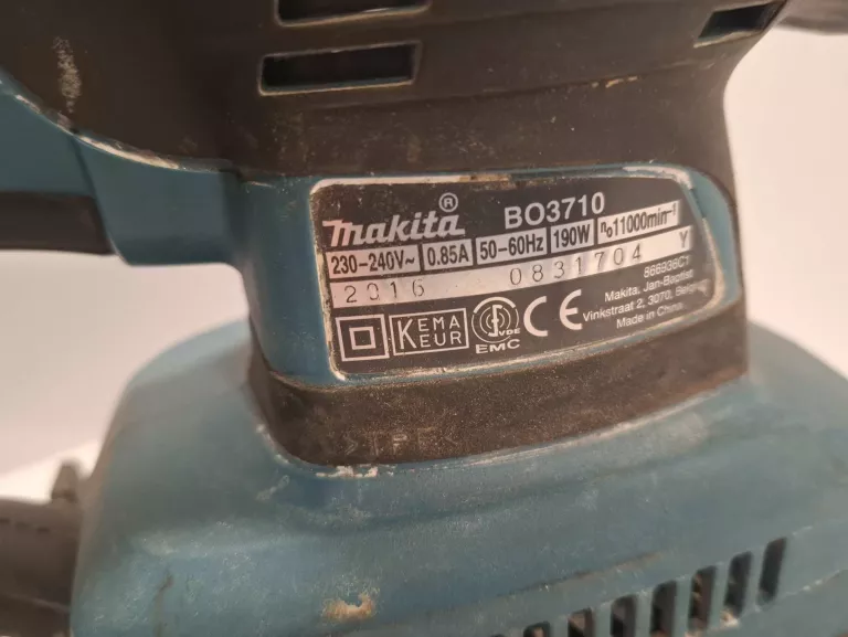 SZLIFIERKA OSCYLACYJNA MAKITA 190W BO3710
