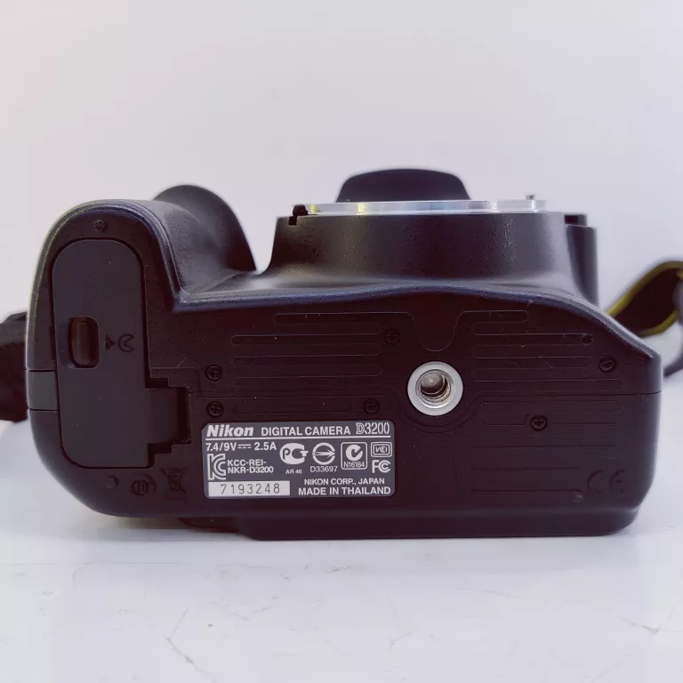 LUSTRZANAKA NIKON D3200 KOMPLET