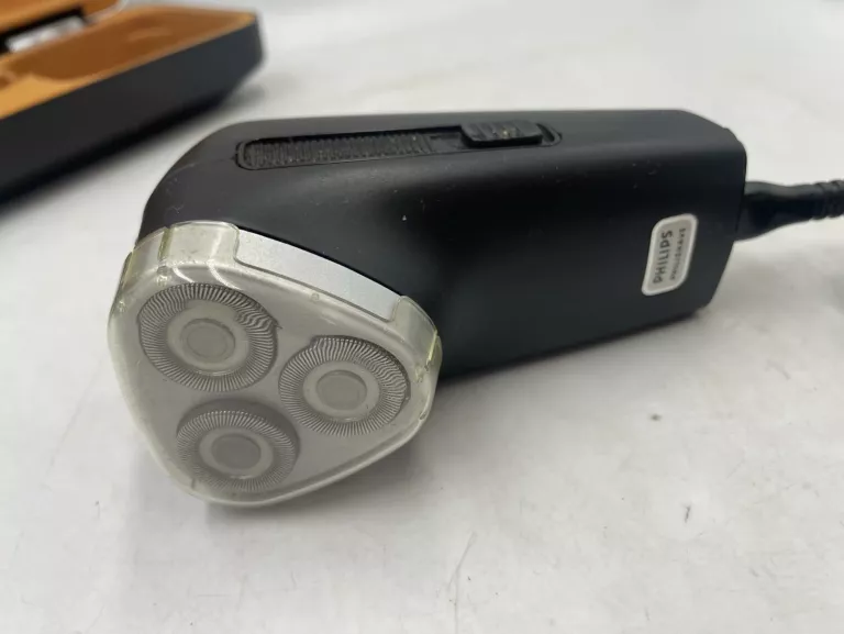 MASZYNKA DO GOLENIA PHILIPSSHAVE DE LUXE ETUI