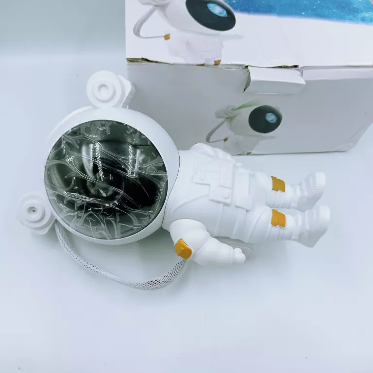PROJEKTOR GWIAZD LAMPKA NOCNA RZUTNIK DLA DZIECI ASTRONAUTA