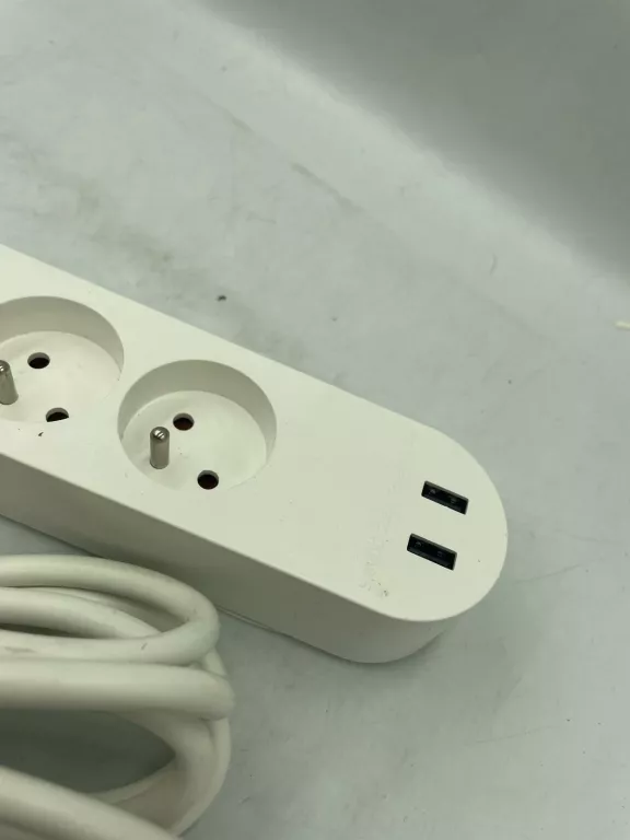IKEA KOPPLA PRZEDŁUŻACZ 4 GNIAZDKA/2 PORTY USB, BIAŁY, 3.0 M