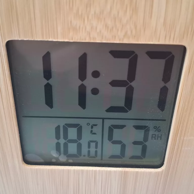 STACJA POGODOWA Z ŁADOWARKĄ BEZPRZEWODOWĄ