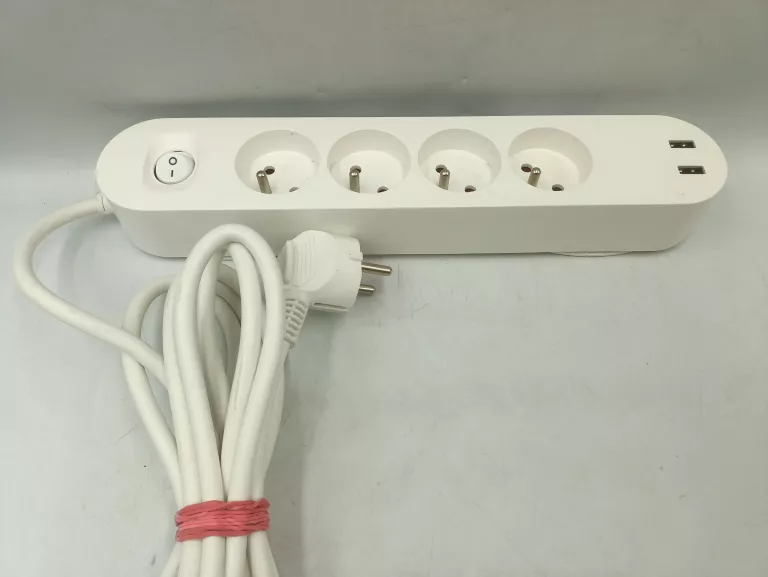 IKEA KOPPLA PRZEDŁUŻACZ 4 GNIAZDKA + 2X USB