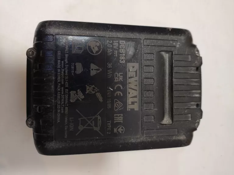 SZLIFIERKA KĄTOWA DEWALT DCG406