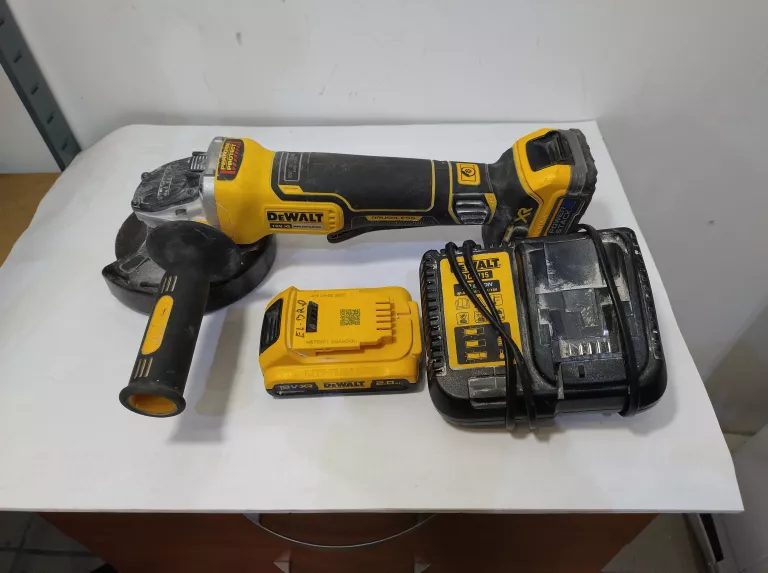 SZLIFIERKA KĄTOWA DEWALT DCG406