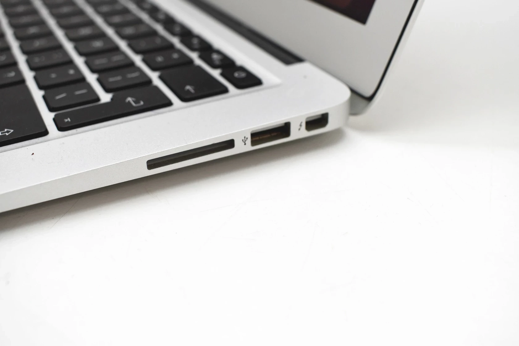 laptop-macbook-a1466-stan-11323-2