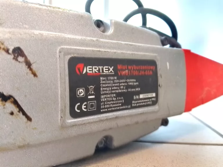 MŁOT WYBURZENIOWY PRZEWODOWY VERTEX 1700W 65A