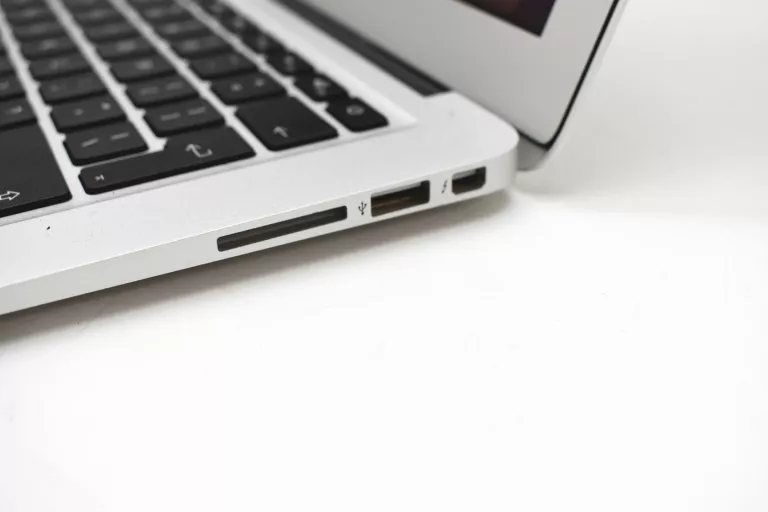 laptop-macbook-a1466-stan-11323-2