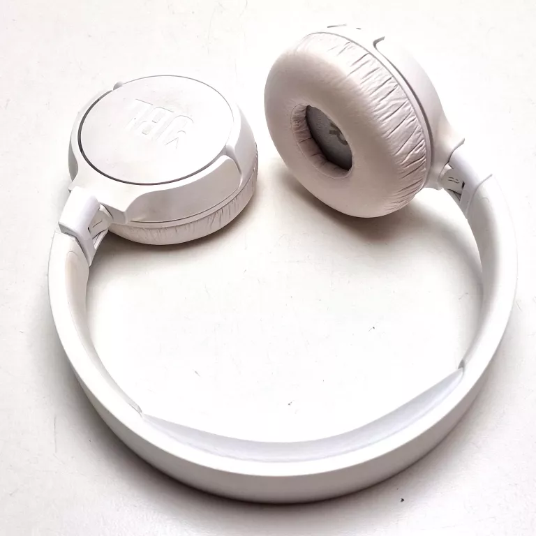 SŁUCHWKI JBL BT660