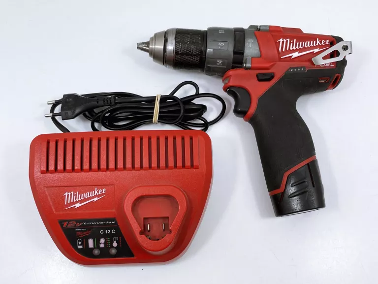 WKRĘTARKA AKUMULATOROWA MILWAUKEE M12CPD 12 V + ŁADOWARKA C12C