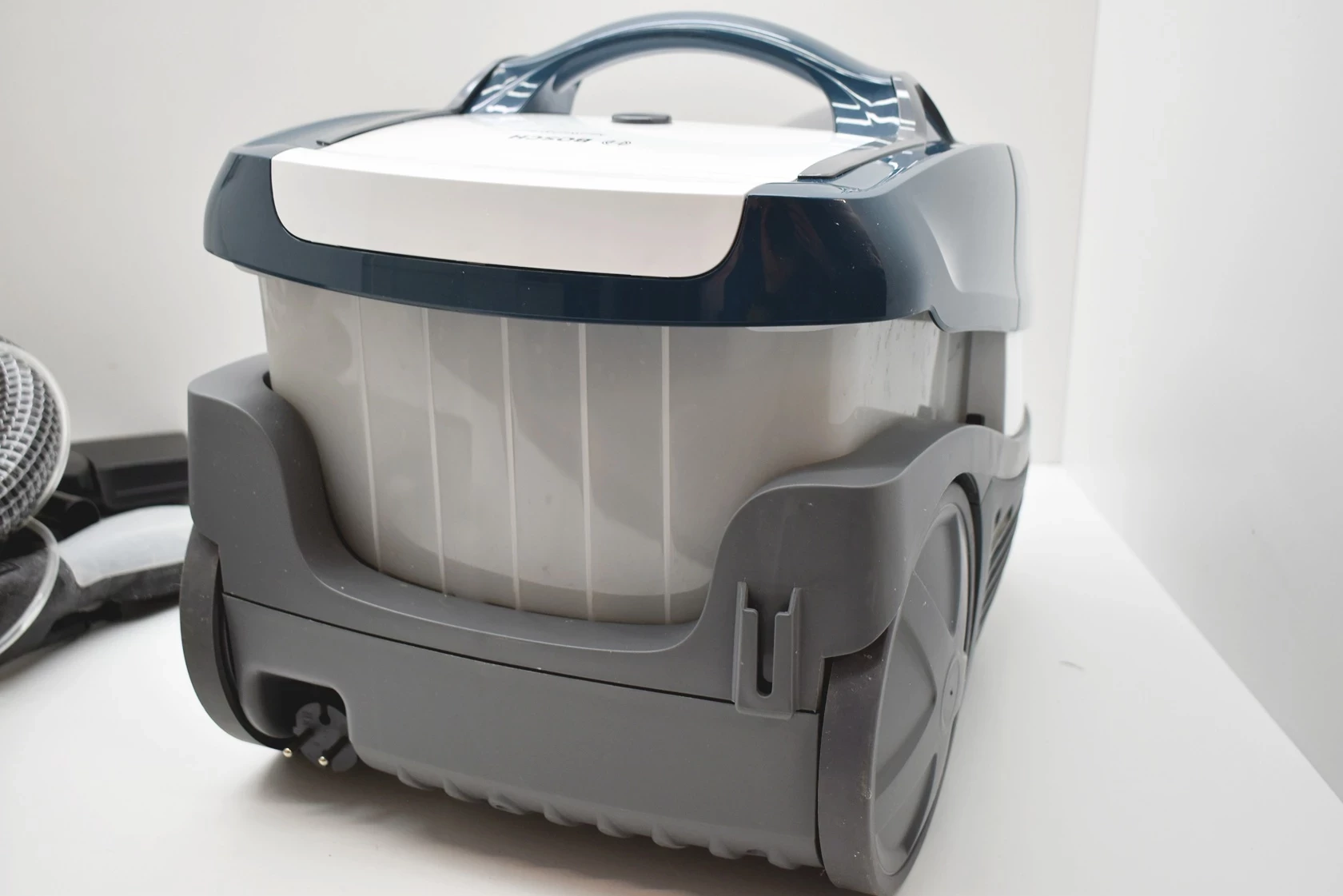 odkurzacz-bosch-aqua-wash-clean-bwd41720-rodzaj-248039-846160