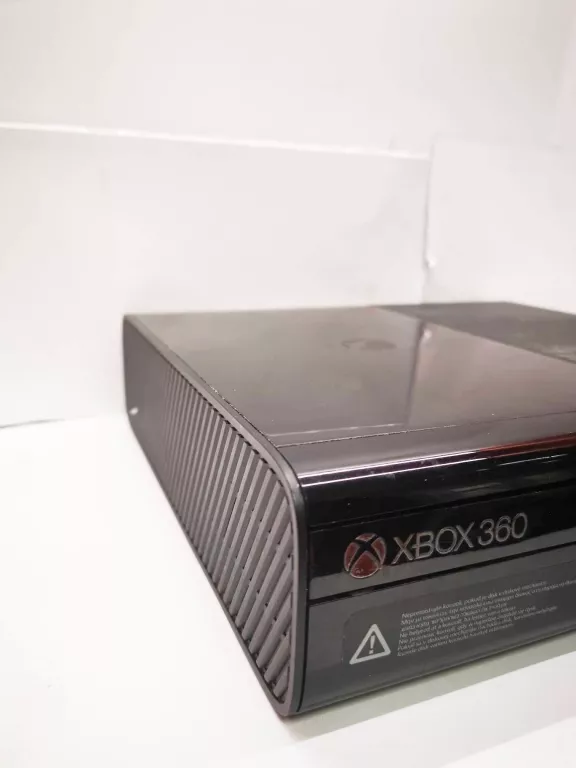 KONSOLA XBOX 360 E MODEL: 1538