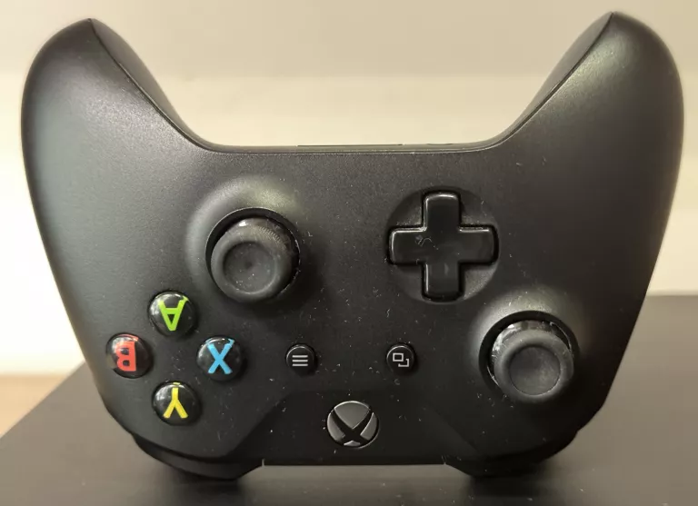 KONSOLA XBOX ONE X 1TB DWA PADY OKABLOWANIE BDB STAN