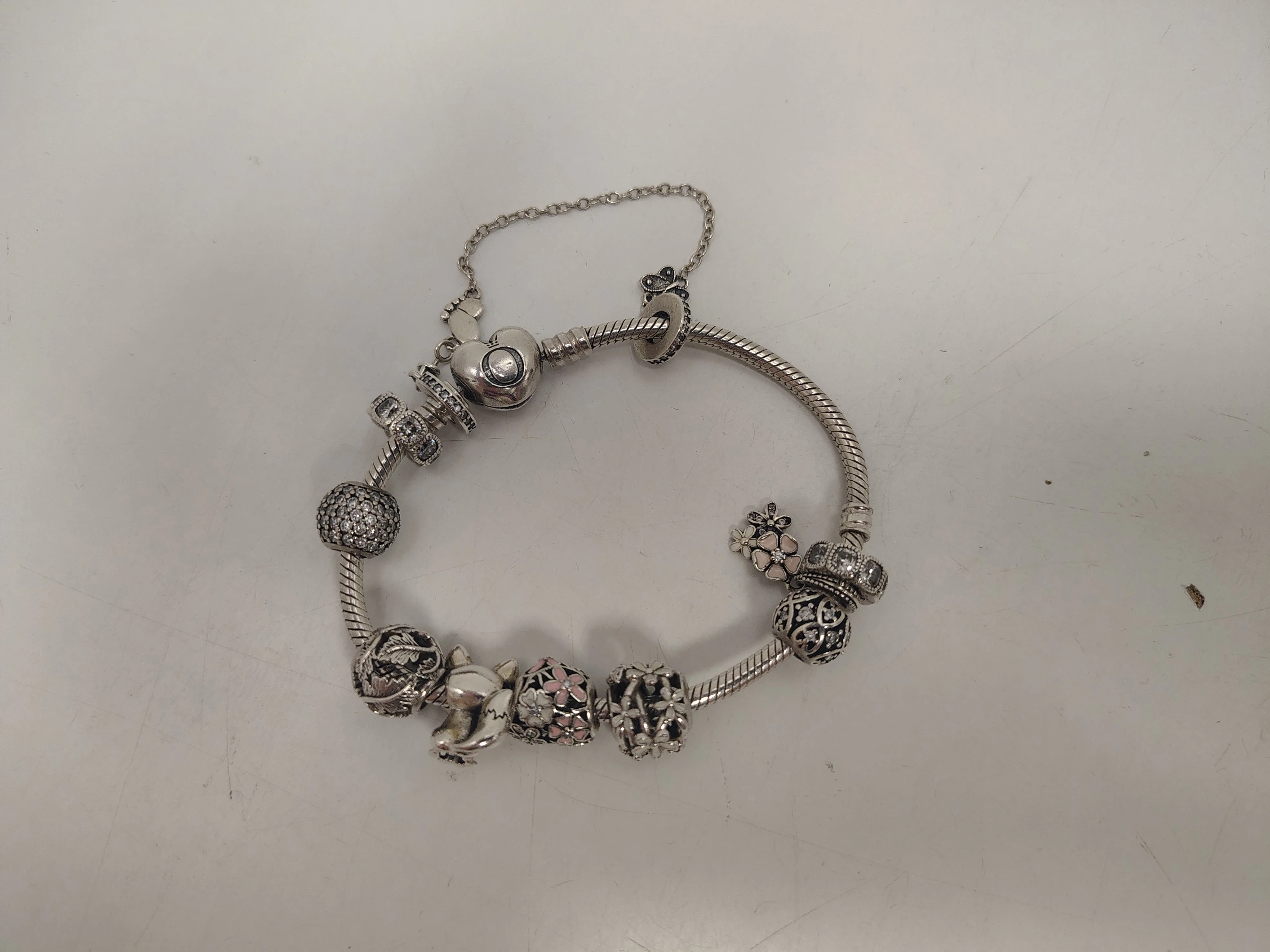 bransoletkla-pandora-serce-10-charmsow-stan-11323-2