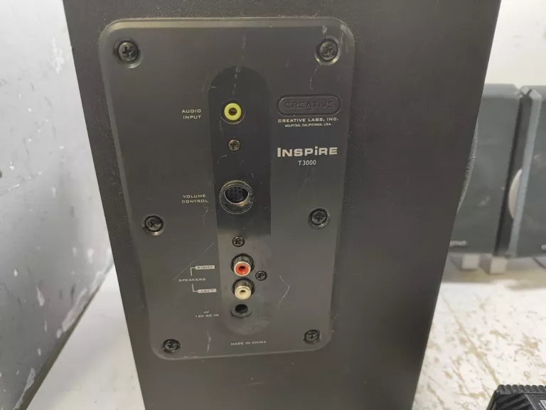 GŁOŚNIKI 2.1 CREATIVE T3000