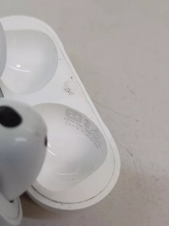 SŁUCHAWKI AIRPODS III (3RD GENERATION)