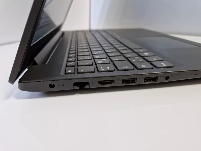 LAPTOP LENOVO V155-15API 256GB 8GB W11 AMD RYZEN 3 3200U RADEON VEGA 3