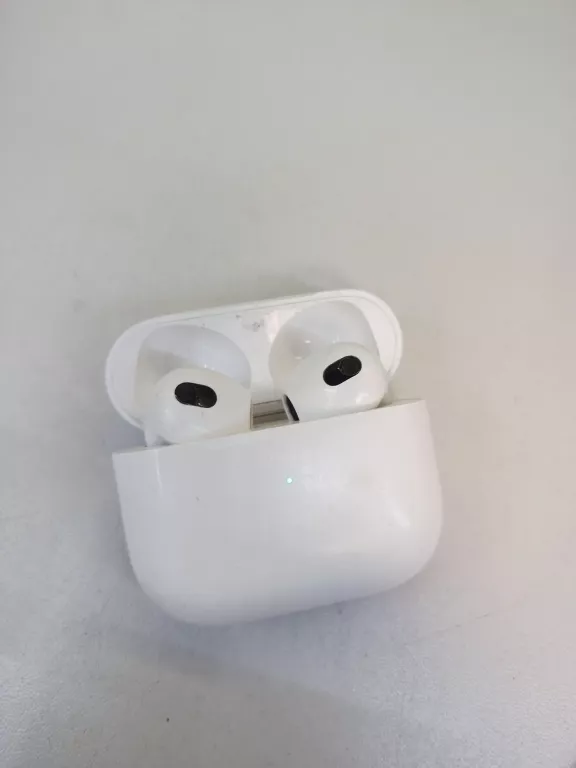 SŁUCHAWKI AIRPODS III (3RD GENERATION)