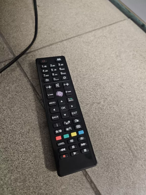 TELEWIZOR DIGIHOME 32278DHN +PILOT