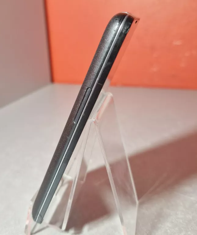 TELEFON LG L90