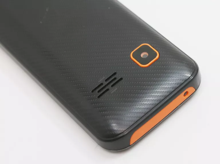TELEFON MAXCOM MM142
