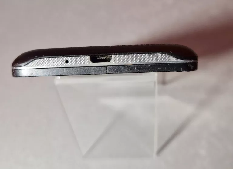TELEFON LG L90