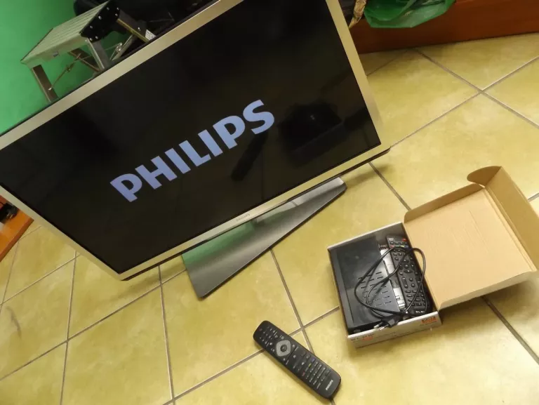 TV PHILIPS 32PFL5507K ZE SMAR+PILOT DEKODER DVBT2