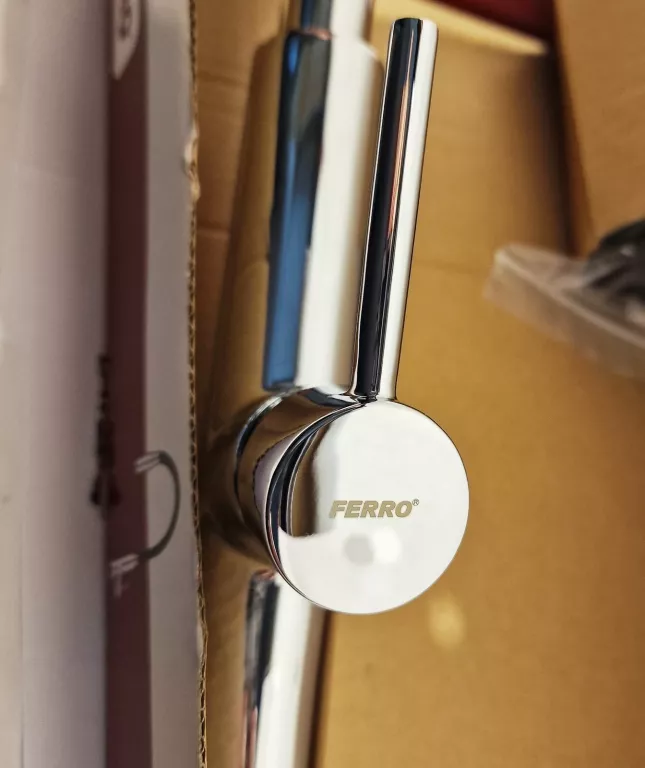 BATERIA KUCHENNA Z ELASTYCZNĄ WYLEWKĄ FERRO FITNESS SLIM BFS43B