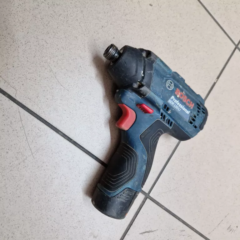 ZAKRĘTARKA UDAROWA BOSCH PROFESSIONAL GDR 120-LI 2 AKU + ŁADOWARKA