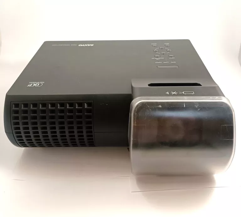 PROJEKTOR PDG-DXL100