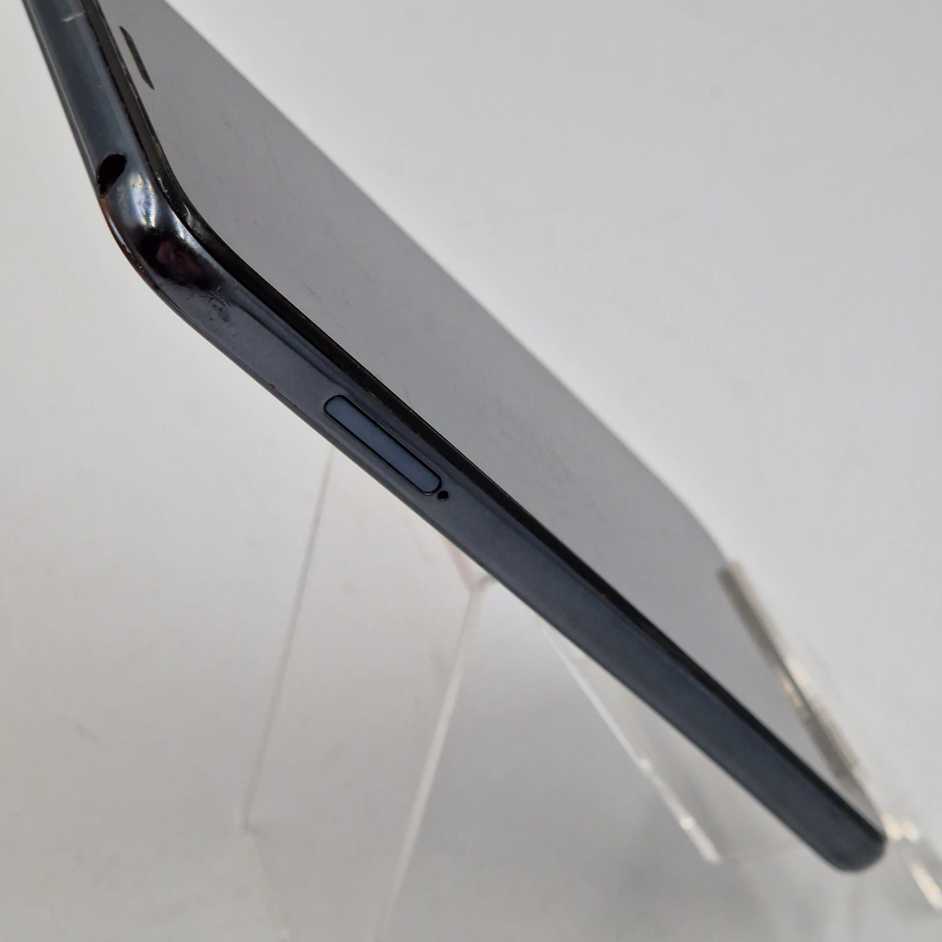 telefon-motorola-e6-play-2gb32gb-kod-producenta-pahb0003pl-xt2029-2