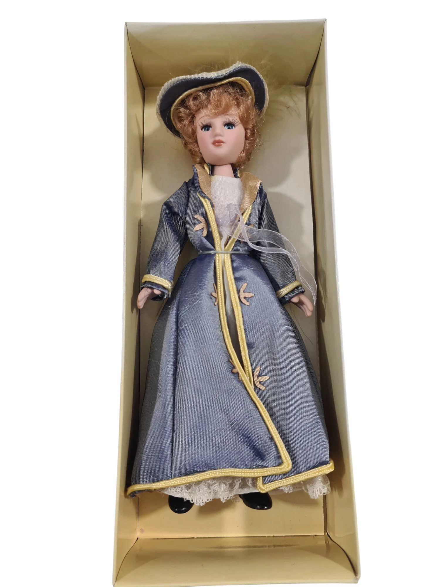 lalka-kolekcjonerska-deagostini-z-serii-damy-fanny-price-radna-1-wolow-gracja