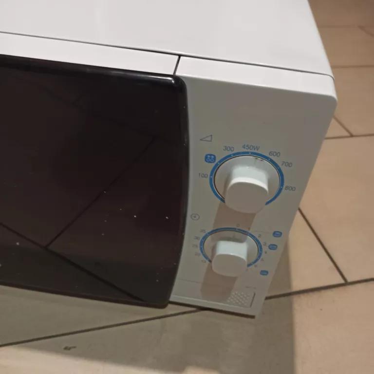 MIKROFALÓWKA SAMSUNG ME711K