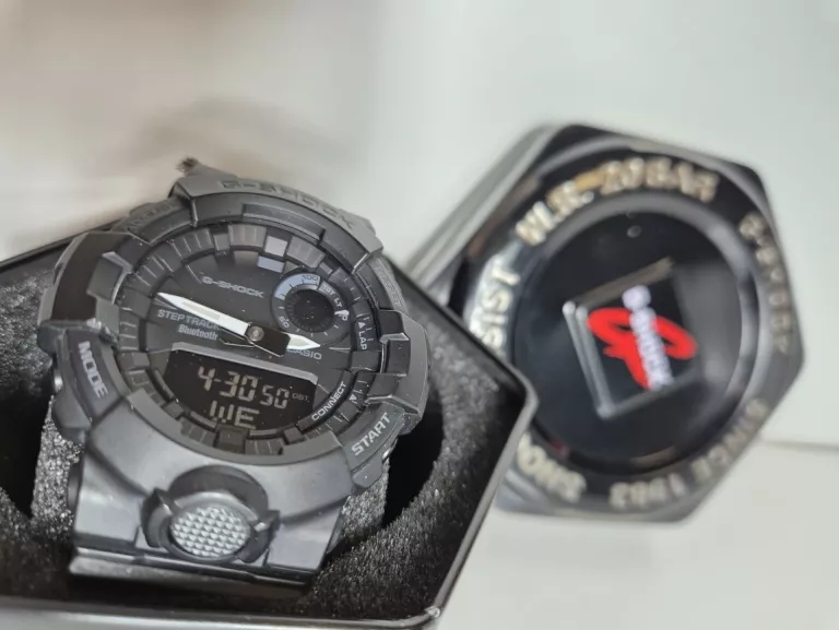 CASIO G-SHOCK GBA-800-1AER G-SQUAD