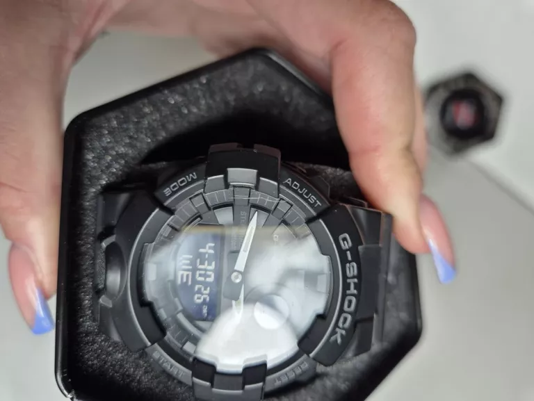CASIO G-SHOCK GBA-800-1AER G-SQUAD