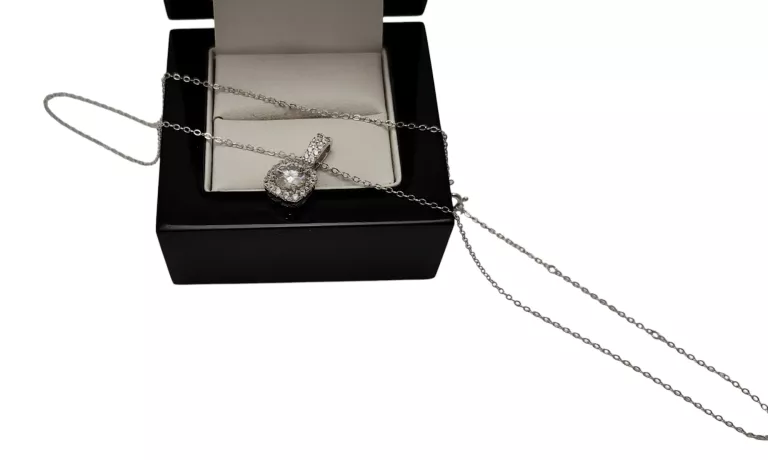 SREBRNY ŁAŃCUSZEK Z ZAWIESZKĄ 2,46 G / 925
