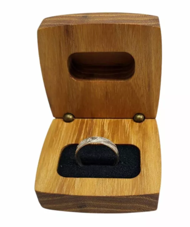 SREBRNA OBRĄCZKA KWIATOWY WZÓR 925 1,36G