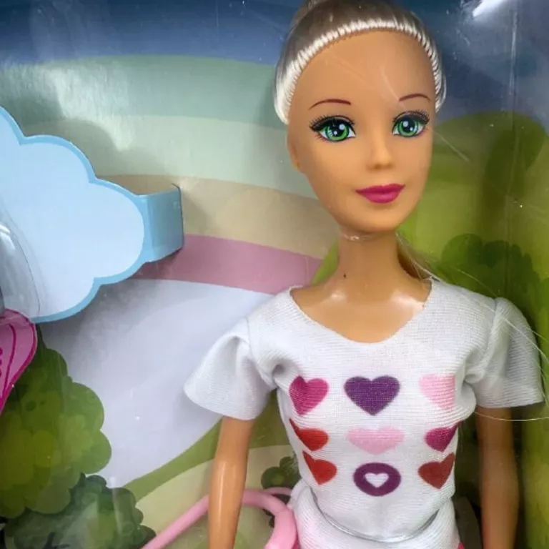 LALKA TESSA FRIENDS Z DZIECKIEM, WÓZKIEM I TORBĄ