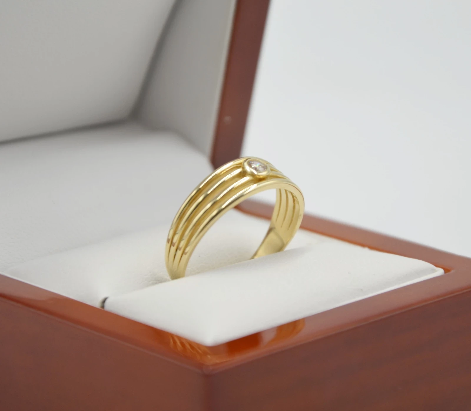 zloty-pierscionek-z-oczkiem-585-w294g-r21-swietlikow-8-warszawa